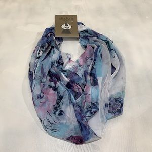 Studio 8 Scarf